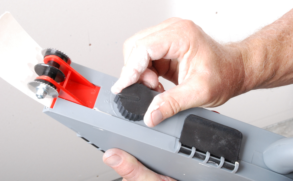 Wallboard Plastic Taping Tool