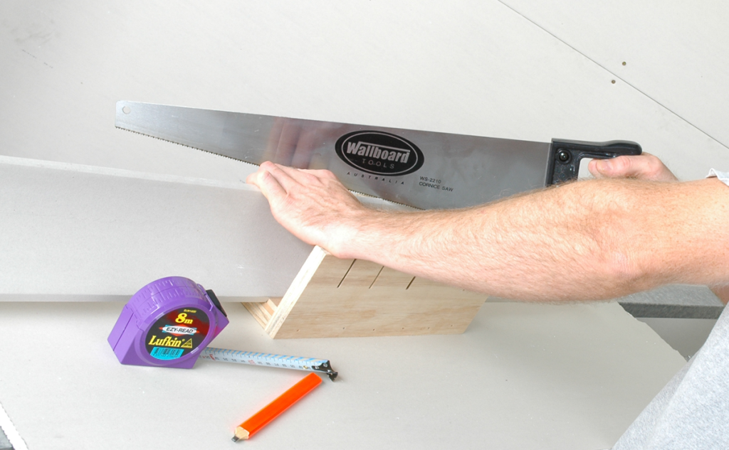 Wallboard Tools Cornice Saw, Lufkin Ezy Read 8m Tape Measure and MBD-90 Dual Cut Mitre Box